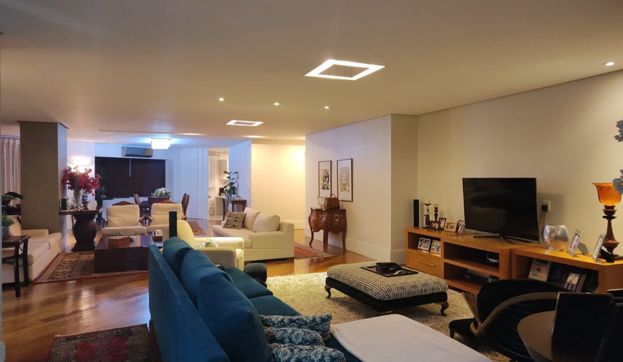 WhatsApp Image 2023-10-24 at 10.09.21 (1)